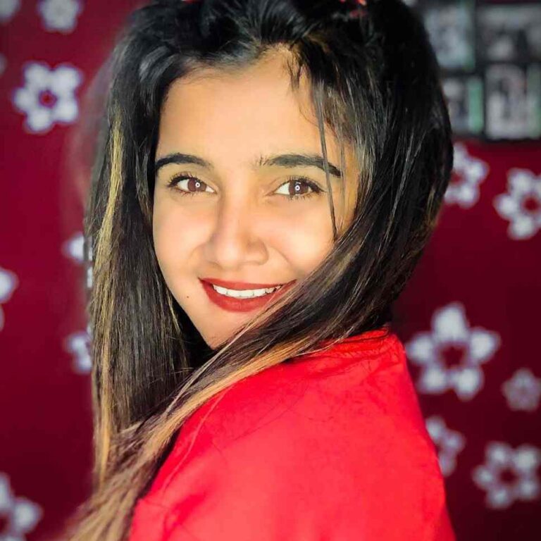 Jiya Rajput Net Worth, Age, Height, Weight, Early Life, Career, Bio ...