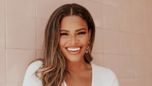 Kamie Crawford Net Worth, Age, Height, Weight, Early Life, Career, Bio