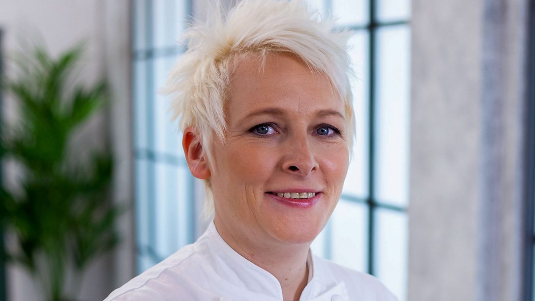 Lisa GoodwinAllen Net Worth, Age, Height, Weight, Early Life, Career