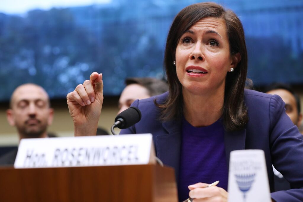 Jessica Roesel Jessica Rosenworcel Net Worth, Age, Height, Weight, Early Life, Career ...